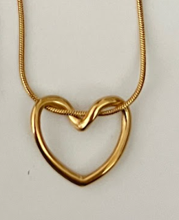 Gold Kalp Figürlü Kolye